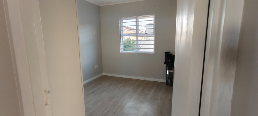2 Bedroom Property for Sale in Strandfontein Village Western Cape